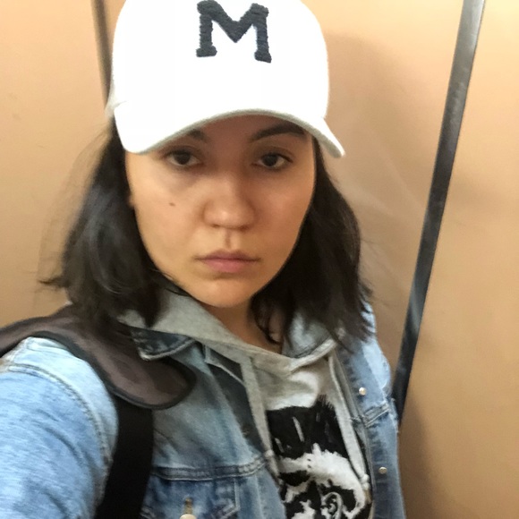 Meet the Posher Other - Meet your Posher, Milia